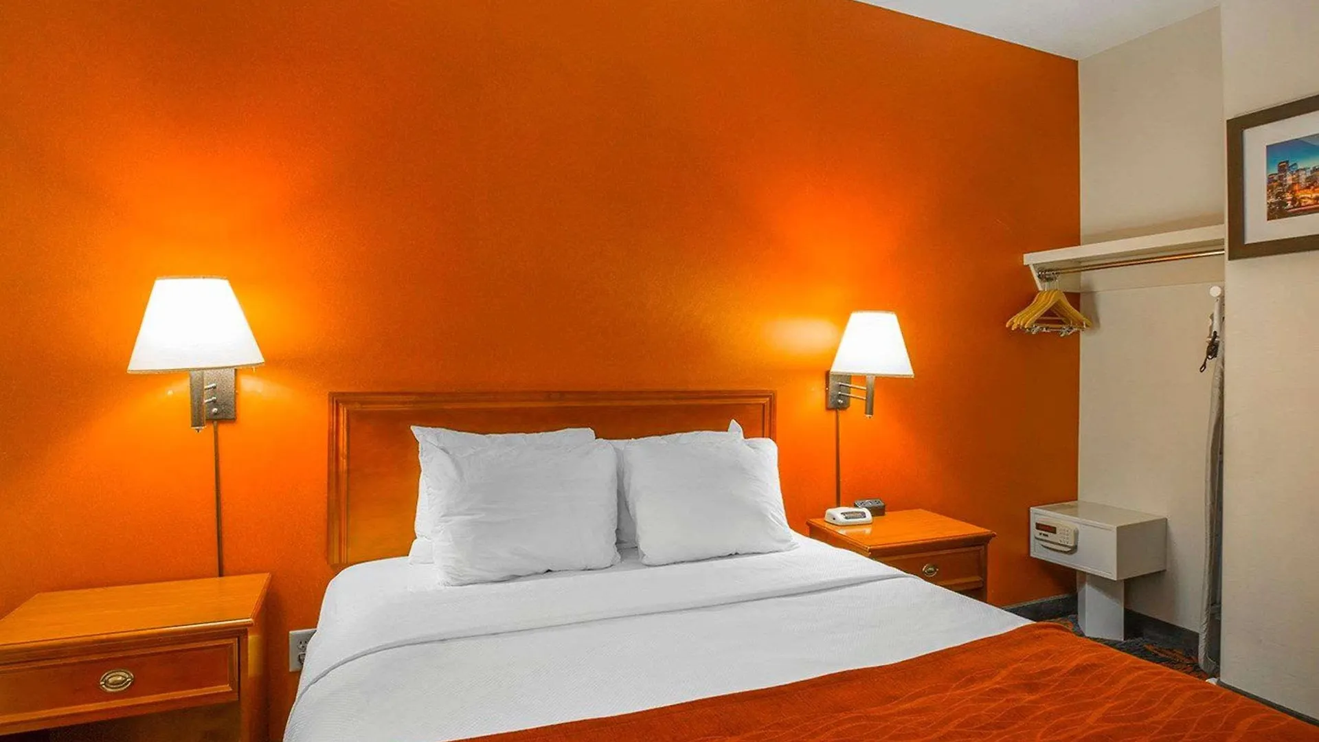 Comfort Inn & Suites University Calgary Hotel